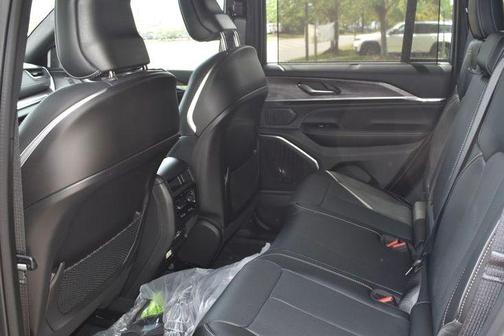 2025 Jeep Grand Cherokee Overland