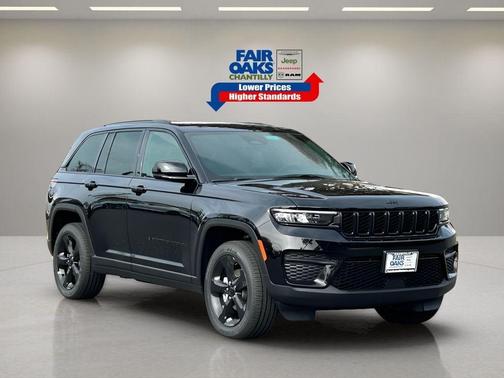 2025 Jeep Grand Cherokee Laredo