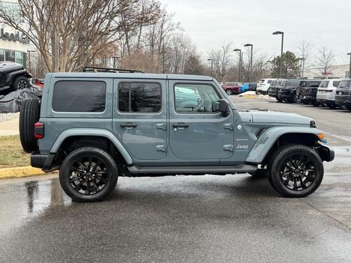 2024 Jeep Wrangler 4xe Sahara