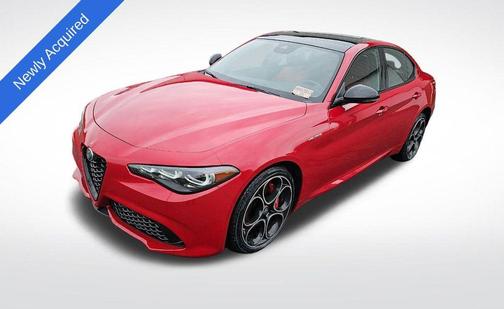 Rosso 2024 Alfa Romeo Giulia Veloce