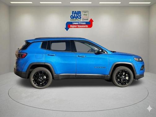 Hydro Blue Pearlcoat 2026 Jeep Compass Latitude