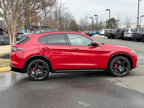 2024 Alfa Romeo Stelvio Veloce