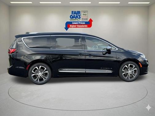 Diamond Black 2026 Chrysler Pacifica Pinnacle
