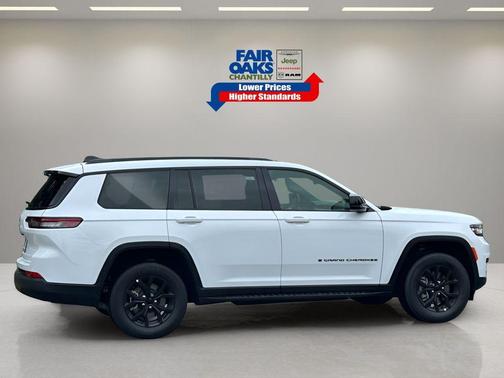 2025 Jeep Grand Cherokee L Laredo