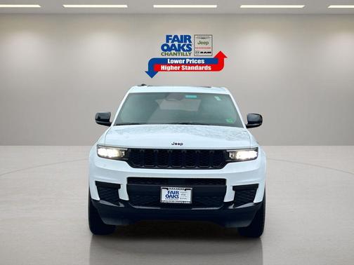 2025 Jeep Grand Cherokee L Laredo
