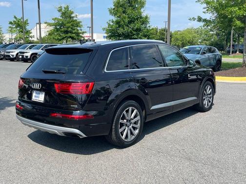 2019 Audi Q7 55 Premium Plus