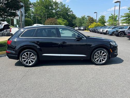 2019 Audi Q7 55 Premium Plus