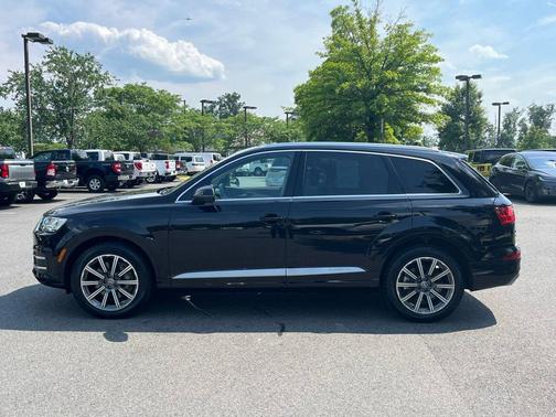2019 Audi Q7 55 Premium Plus