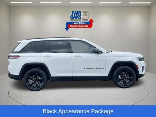 Bright White Clearcoat 2024 Jeep Grand Cherokee Limited