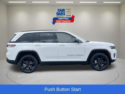 Bright White Clearcoat 2024 Jeep Grand Cherokee Limited