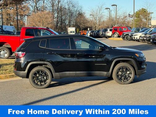 Diamond Black 2026 Jeep Compass Latitude