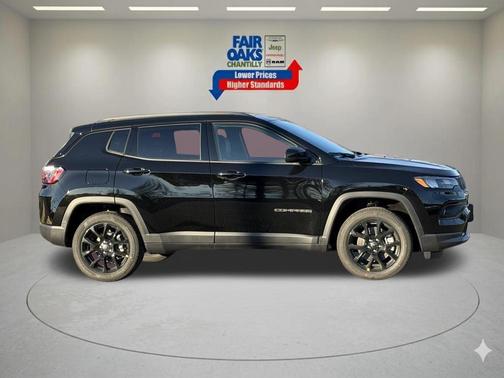 Diamond Black 2026 Jeep Compass Latitude