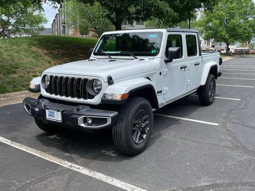 2025 Jeep Gladiator Sport