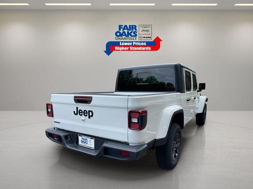2025 Jeep Gladiator Sport
