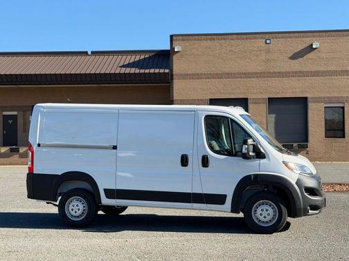2026 RAM ProMaster 1500 Low Roof