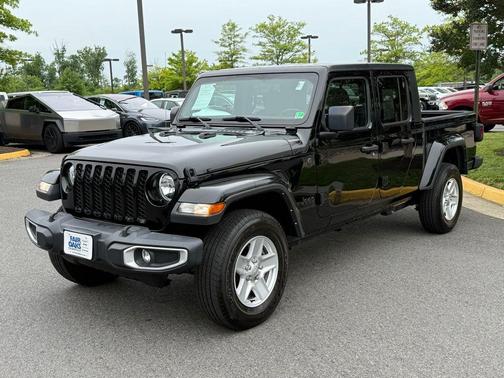2022 Jeep Gladiator Sport