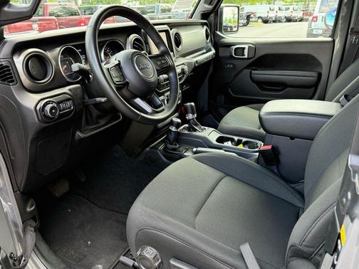 2021 Jeep Wrangler Sport