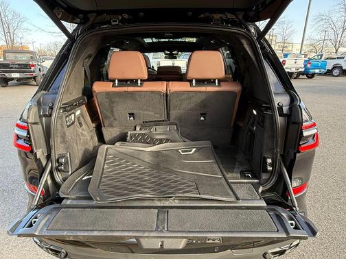 2024 BMW X7 M60i