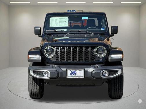 Black Clearcoat 2026 Jeep Gladiator Sport