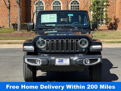 Black Clearcoat 2026 Jeep Gladiator Sport