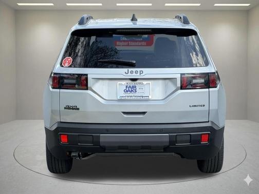 Silver Zynith Clearcoat 2026 Jeep Cherokee LAREDO/LIMITED