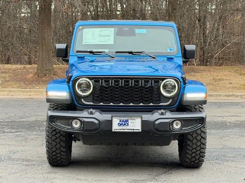 2026 Jeep Gladiator Sport