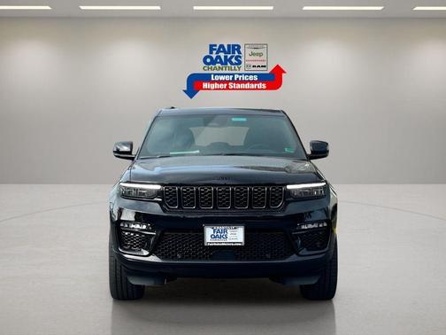 2025 Jeep Grand Cherokee Summit