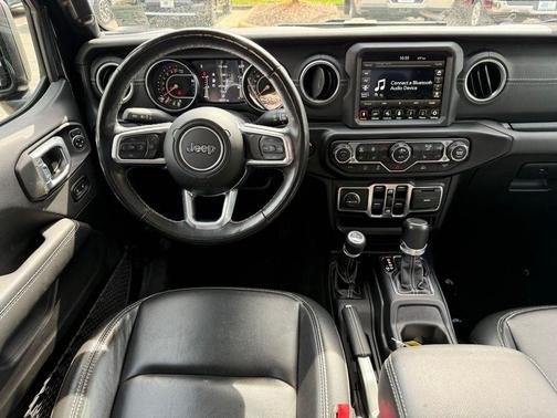 2022 Jeep Gladiator Overland