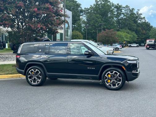 2023 Rivian R1S Adventure Quad Motor Large Pack