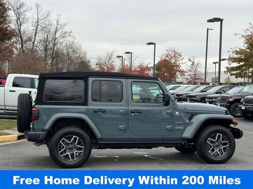 Anvil Clearcoat 2024 Jeep Wrangler Sahara