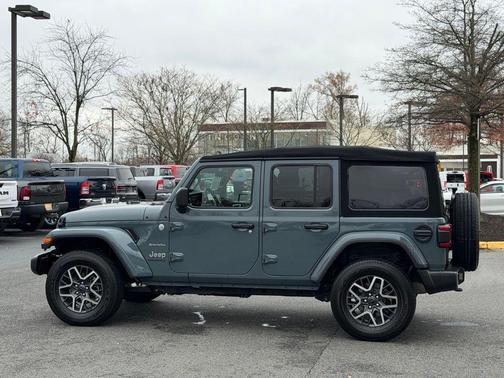2024 Jeep Wrangler Sahara