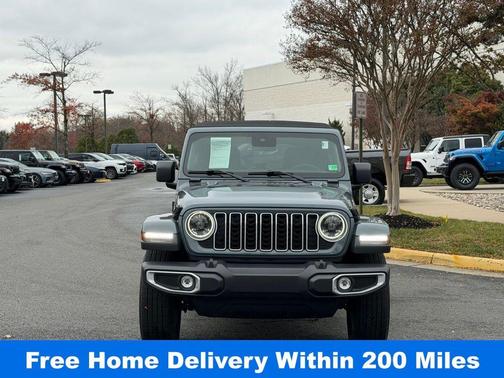 Anvil Clearcoat 2024 Jeep Wrangler Sahara