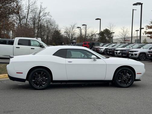 2022 Dodge Challenger SXT