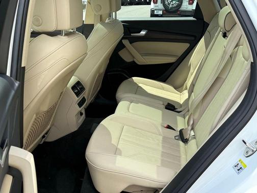 2024 Audi Q5 45 S line quattro Premium
