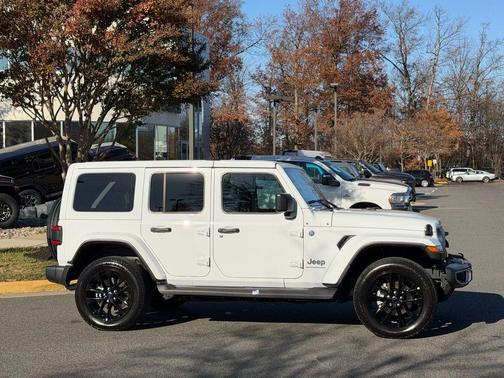 2025 Jeep Wrangler 4xe Sahara