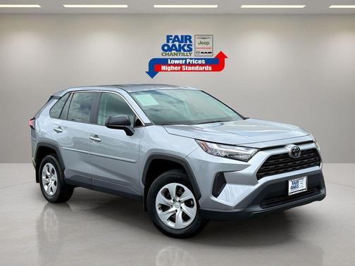 2023 Toyota RAV4 LE