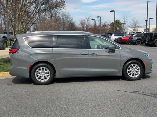 2021 Chrysler Pacifica Touring-L