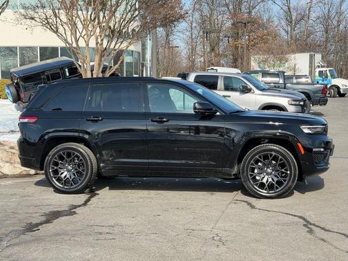 2025 Jeep Grand Cherokee Summit