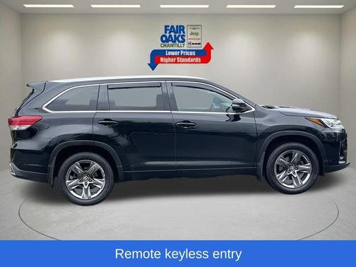 Midnight Black Metallic 2019 Toyota Highlander Limited