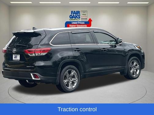 Midnight Black Metallic 2019 Toyota Highlander Limited