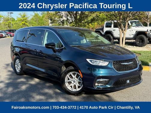 2024 Chrysler Pacifica Touring-L