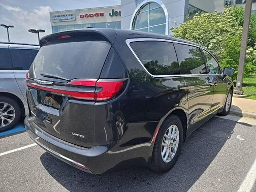 2024 Chrysler Pacifica Touring-L