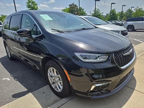 2024 Chrysler Pacifica Touring-L