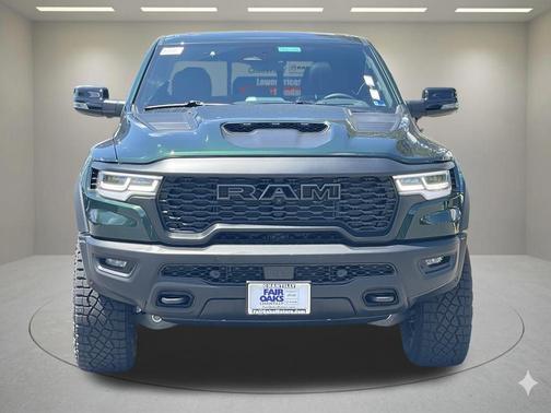 Serrano Red 2026 RAM 1500 RHO
