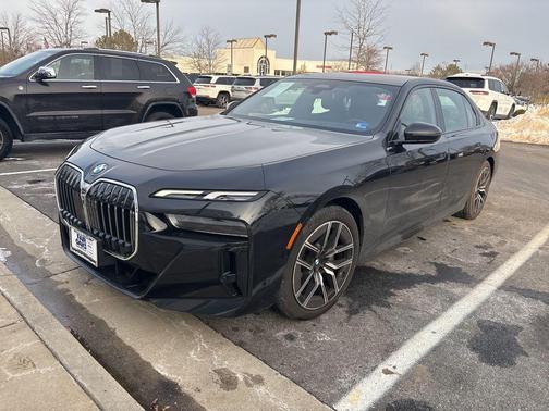 2025 BMW 740 i xDrive