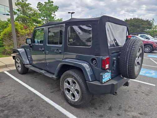 2017 Jeep Wrangler Unlimited Sahara
