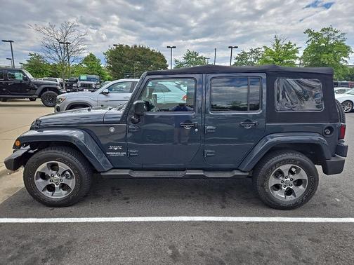 2017 Jeep Wrangler Unlimited Sahara