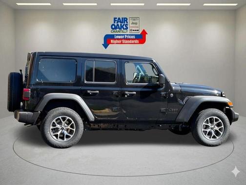 Black Clearcoat 2026 Jeep Wrangler Sport