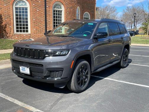 2025 Jeep Grand Cherokee L Laredo