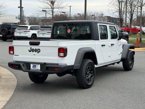 2025 Jeep Gladiator Sport